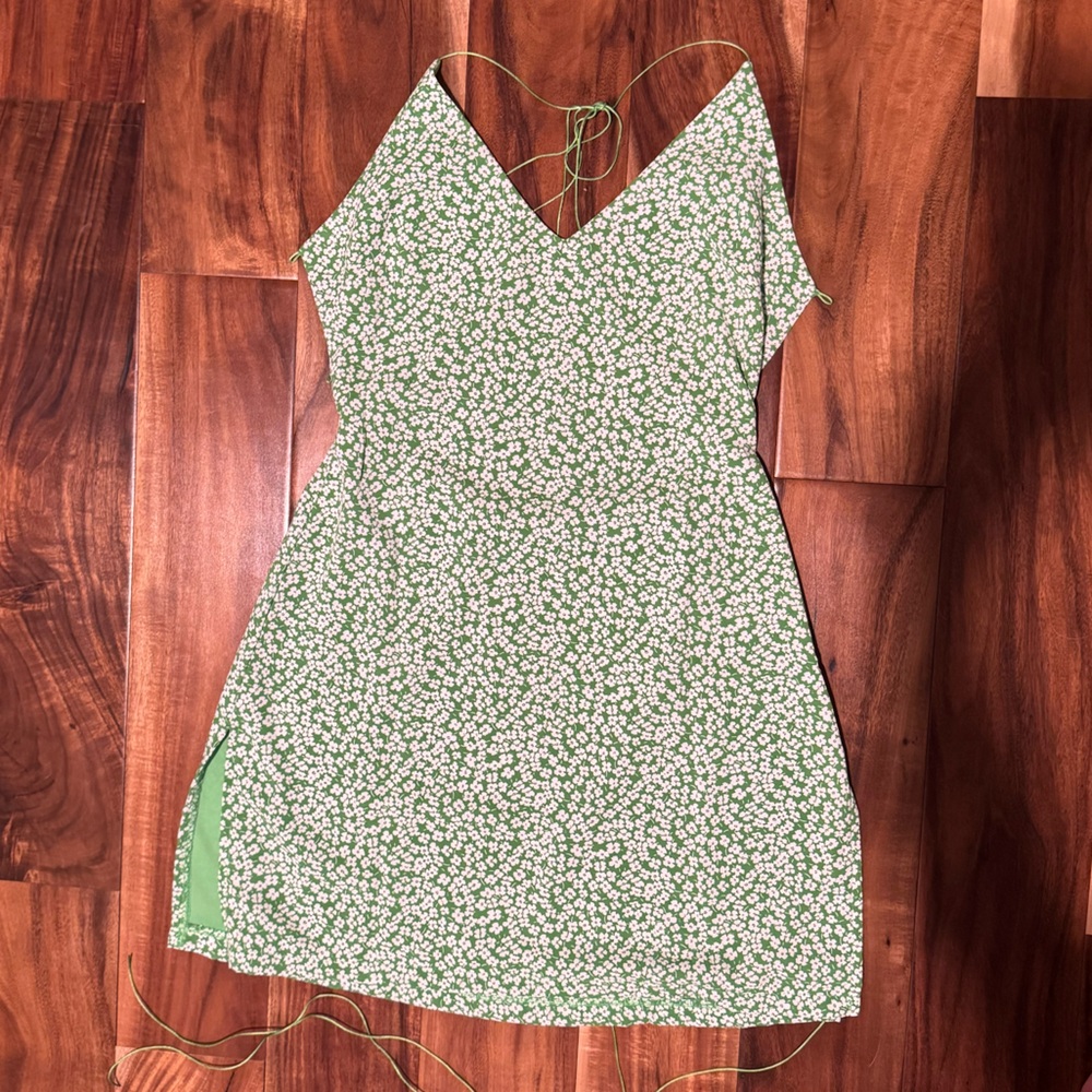Beginning Boutique Green Floral Mini Dress